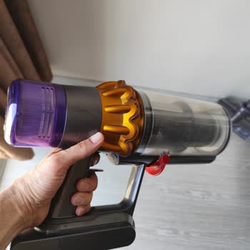 Dyson V15 Süpürge Ekran Arızası Ve Yüksek Servis Ücreti Hayal Kırıklığı