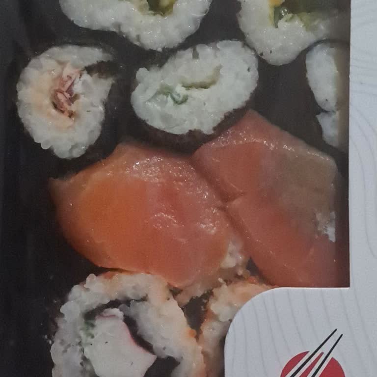 Yemeksepeti Market'nden Bozuk Somonlu Sushi Teslimatı Ve Mağduriyet