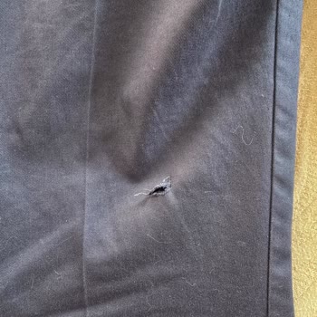 Starbucks Şubesindeki Hasarlı Sandalye Nedeniyle Pantolonum Zarar Gördü