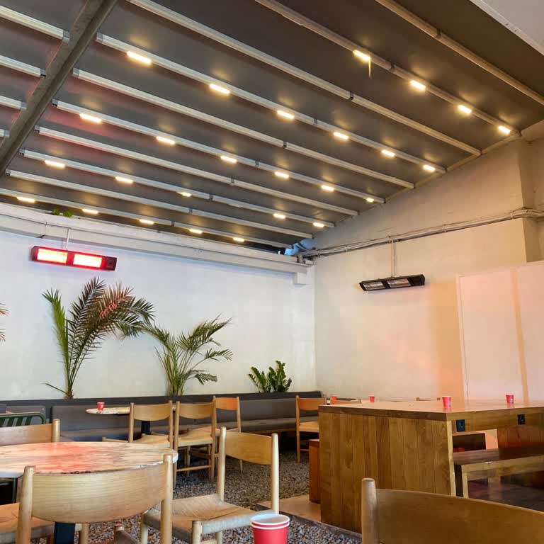 Kapalı Alanda Sigara Kokusu Ve Tuvalet Kokusu Rahatsızlığı