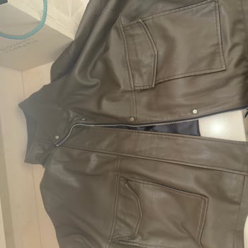 Mango Biker Ceketimin Derisi Kısa Sürede Yırtıldı Mağdur Oldum