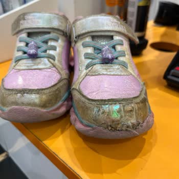 FLO'dan Aldığım Ayakkabı Kısa Sürede Açıldı, Değişim Talebim Reddedildi