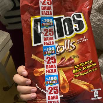 Patos Rolls Cips İçinden Yabancı Madde Çıkması Ve Tuhaf Tat Deneyimi