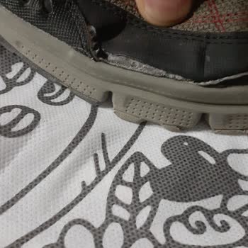 Kısa Sürede Deforme Olan Ayakkabıya Çözüm Bulunmuyor