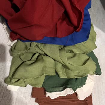 Fresh Scarfs Şallarında Tekrarlayan Dikiş Sorunu Ve Yetersiz Müşteri Hizmeti