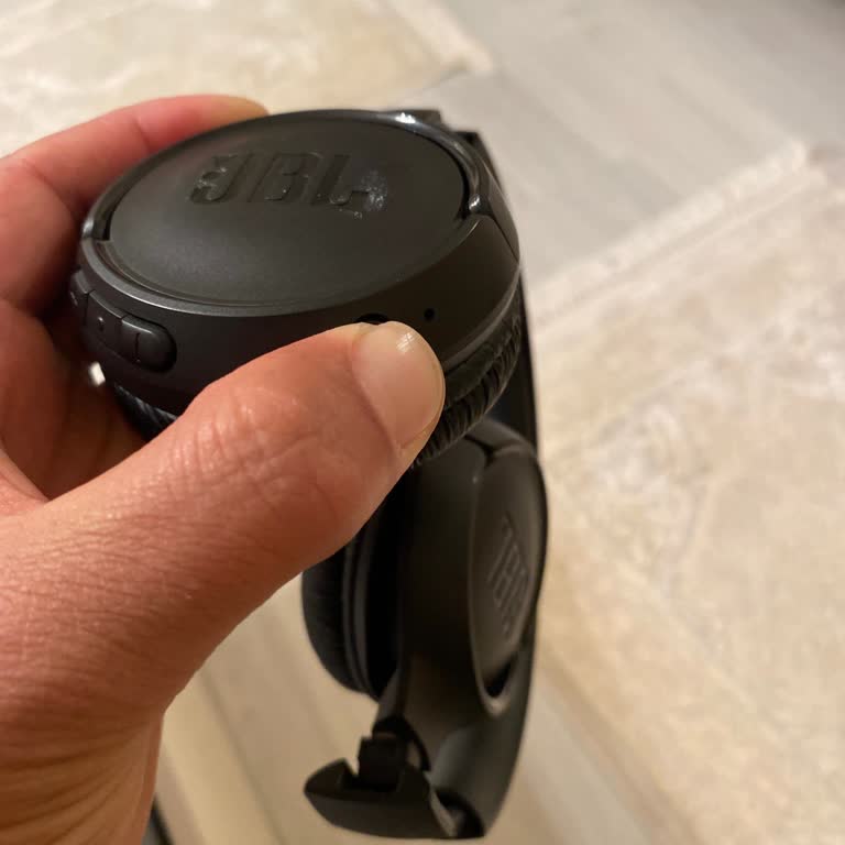 JBL 500BT Kulaklığım Açılmıyor Ve Şarj Almıyor