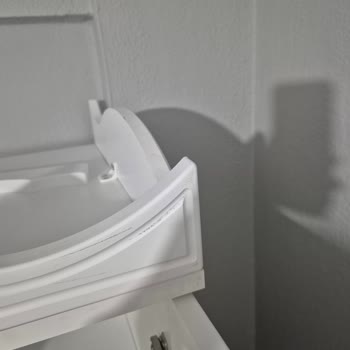 Ayıplı Ve Defolu Gardırop, 5 Ay Sonra Hatalı Teslimat!