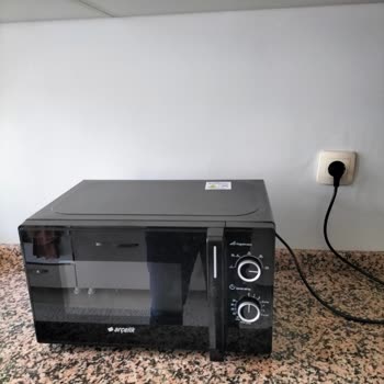 Mikrodalga Fırında Ekmek Yanıyor, Servis Kullanıcıyı Suçluyor