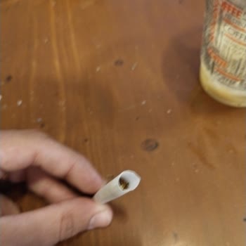 Kısa Mavi Lark Sigara Paketinde Boş Sigaralar Çıkıyor