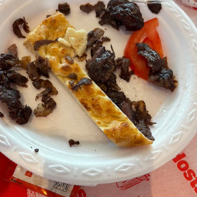 Hosta Restoranda Yediğim Dönerin Tadı Ve Kalitesi Hayal Kırıklığı Yarattı