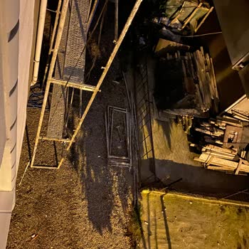 Evimin Önündeki Yolun Toprak Olması Ve Su Birikintisi Sorunu