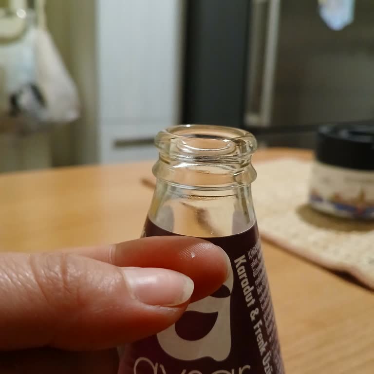 Soda Şişesinde Cam Parçası Tehlikesiyle Karşılaştım