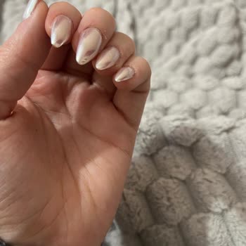 Manikür Sırasında Tırnaklarım Kanadı Ve İlgisiz Davranıldı, Ojeler Çabuk Soyuldu