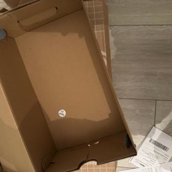 Sipariş Verilen Ayakkabının Kutusu Boş Geldi, Mağduriyet Giderilmiyor