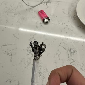 Marlboro Edge Sigaralarda Kalite Düşüklüğü Ve Odunsu Parçalar Sorunu