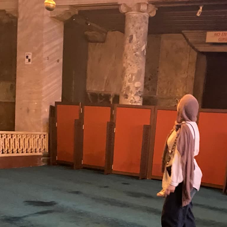 Kültür Ve Turizm Bakanlığı Ayasofya Camide Güvenlik Personel Tavrı