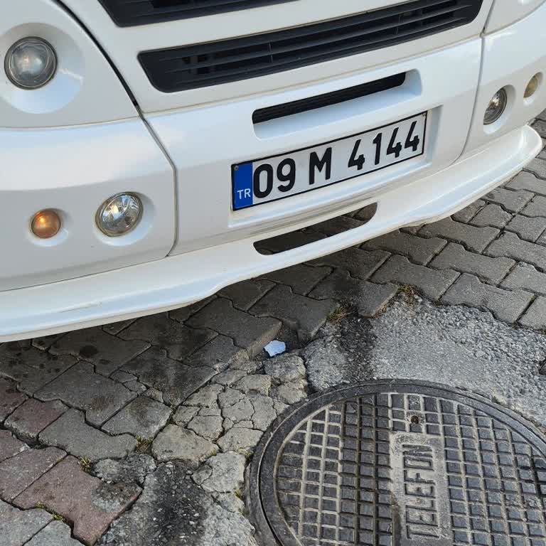 Dolmuşta Yüksek Lisans Öğrencilerine İndirim Uygulanmıyor, Öğrenciler Ayakta Seyahat Ediyor