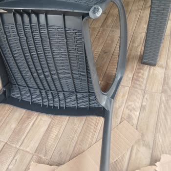 Trendyol Masa Takımı Sandalye Bacağı Kırık Geldi Çözüm Sunulmadı