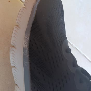 Skechers Ayakkabıda Kısa Sürede Renk Solması Sorunu