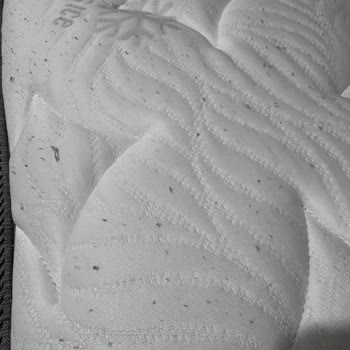 Kısa Sürede Tiftiklenen Yatakta Müşteri Hatasıyla Mağdur Edildik