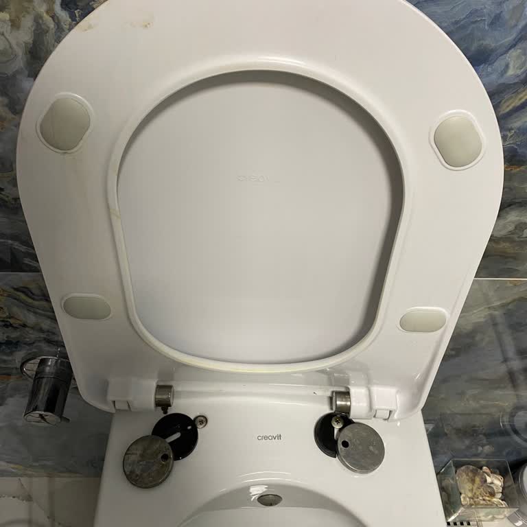 Bir Yılda Kırılan Klozet Kapağına Yedek Parça Bulamıyorum