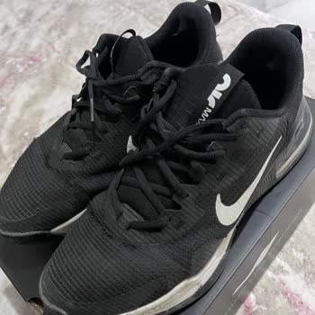 Orijinal Nike Ayakkabı 6 Ayda Deforme Oldu, Kullanıcı Hatası Denildi