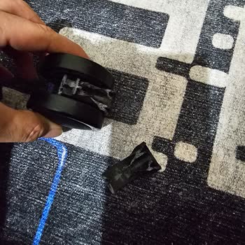 Aldığım Ürünün Tekerleği Kısa Sürede Kırıldı, Yedek Parça Çok Pahalı