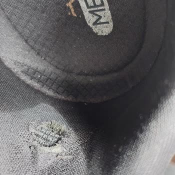 Skechers Refused to Help After My Shoes Wore Out in Just One Month of Use