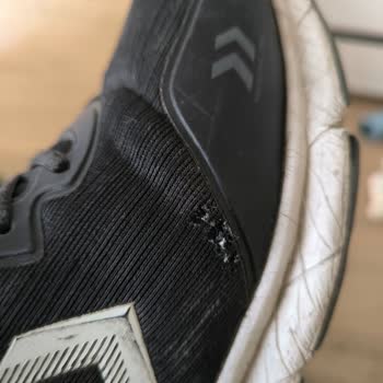 Hummel Ayakkabılar Kısa Sürede Deforme Oldu, Garanti Ve İletişim Yetersiz