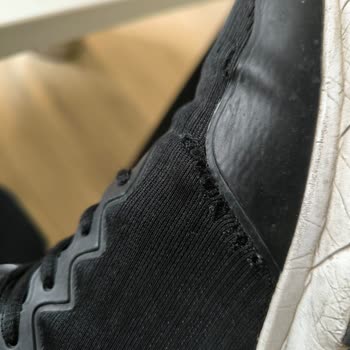 Hummel Ayakkabılar Kısa Sürede Deforme Oldu, Garanti Ve İletişim Yetersiz