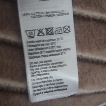 Aldığım Sweatshirtte Dikiş Hatası Ve Omuzda Potluk Sorunu