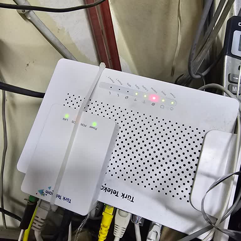 Bir Haftadır Sabit Hat Ve İnternet Sorunu Çözülemiyor