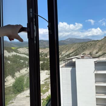 Gençlik Ve Spor Bakanlığı Yaz Sıcağında Camların Açılmasına Kısıtlama Mağduriyet Yaratıyor