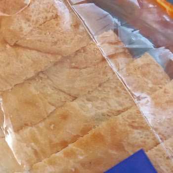 Migros Siparişimde Yırtık Ekmek Paketiyle Karşılaştım
