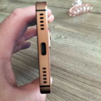 Reeder Kısa Sürede Isınma Sorunu Ve Ekran Çatlağı Yaşadım