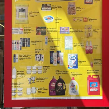 Satıştan Kalkan Ürün İçin Mağazada Reklam Yapılması Ve Mağduriyet