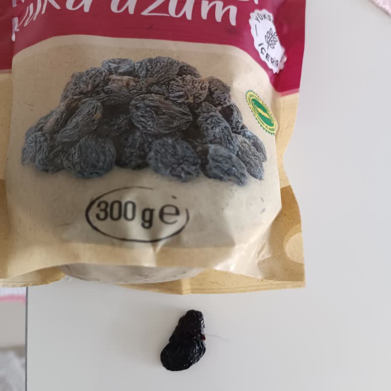 Harras Kuru Üzümde Saç Kılı Şoku Ve Hayal Kırıklığı