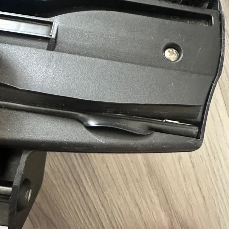 Yüksek Fiyatlı Elektrik Süpürgesinin Düşük Kaliteli Parçaları Hayal Kırıklığı Yarattı