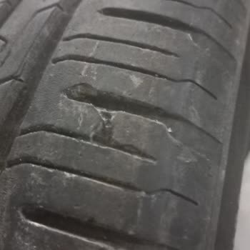 Kronik Lastik Sorunu: Farklı Bayiler Değişim Yaparken Benim Talebim Neden Reddedildi?