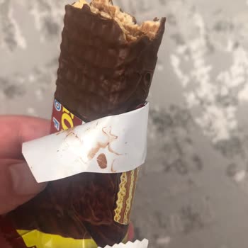 Tarihi Geçmemiş Ülker Gofretlerin Bayat Ve Kötü Tadı Şaşırttı