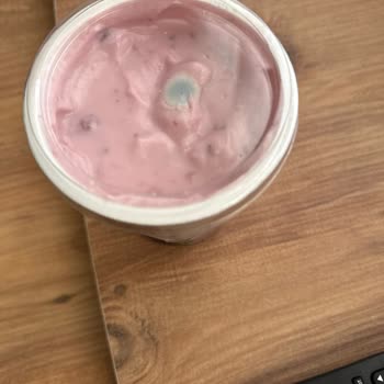 Çocuklara Satılan Küflü Yoğurtla Sağlığımız Tehlikede