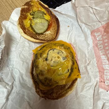 Burger King Yanık ve Beklentiyi Karşılamayan Burger İçin Çözüm Bekliyorum