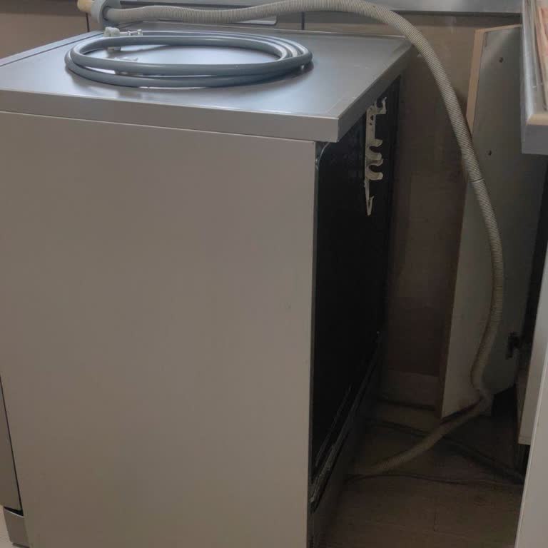 Yetkili Servis Makineyi Monte Etmeden Ücret Alıp Gitti, Fatura Da Verilmedi