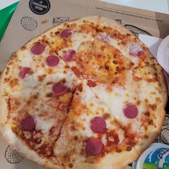 Sosisli Pizza Siparişimde Sosis Yoktu, Ödediğim Ücrete Değmedi