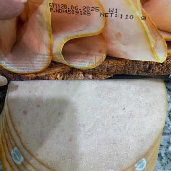 Son Kullanma Tarihi Geçmemiş Hindi Füme Küflü Çıktı!