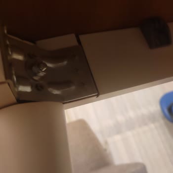 Doğtaş Mobilya Dolap Ve Masa Kalite Sorunları Nedeniyle Kullanım Zorluğu