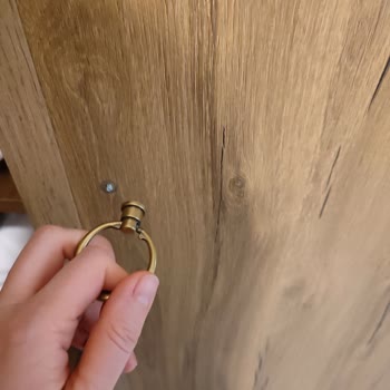 Doğtaş Mobilya Dolap Ve Masa Kalite Sorunları Nedeniyle Kullanım Zorluğu