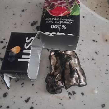 Juss Marka Meyve Suyunda Yabancı Maddeyle Karşılaştım