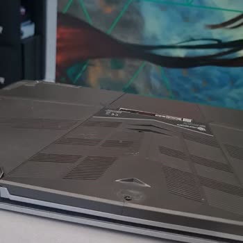 Monster Notebook Bakım Sonrası Bilgisayarımın Kasası Kırıldı Ve Güvenim Sarsıldı