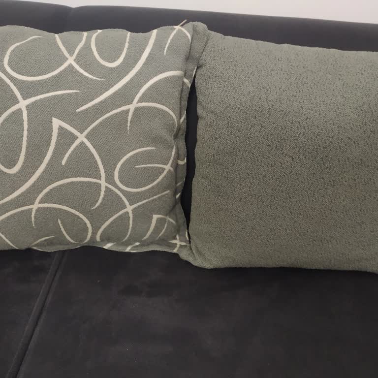 Koltuk Takımında Yanlış Kırlent Ve İlgisiz Hizmet!